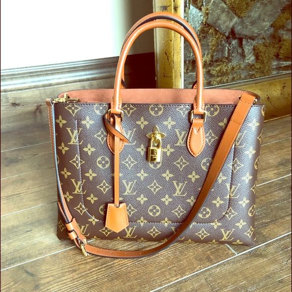 Louis Vuitton Handbags - Louis Vuitton flower tote